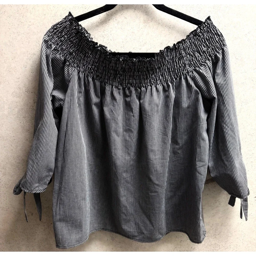 Gypsies & Moondust Large Black Pinstripe Floral Rose Girly Boho Light Top